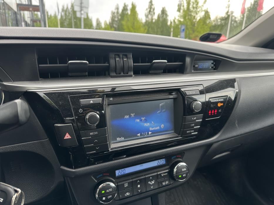 TOYOTA Corolla 2015
