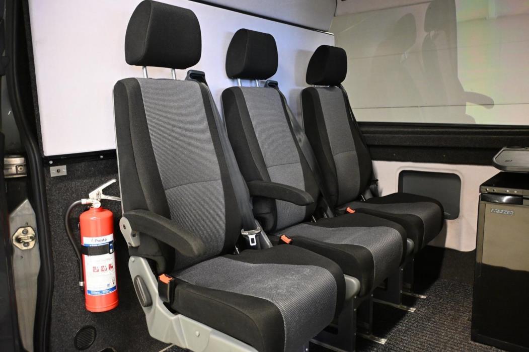 VOLKSWAGEN Crafter 2015