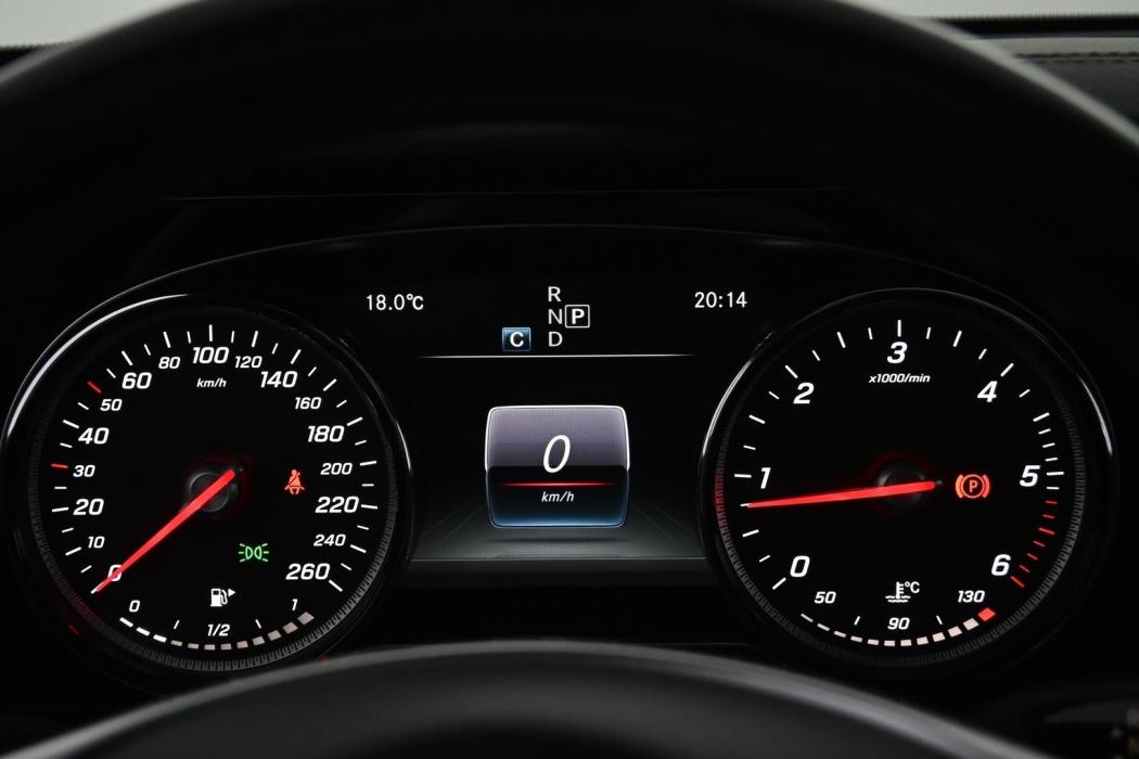 MERCEDES-BENZ E 2018