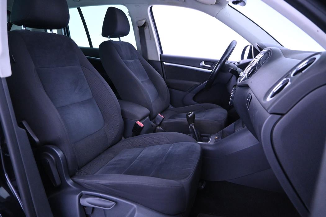 VOLKSWAGEN Tiguan 2013