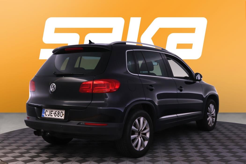 VOLKSWAGEN Tiguan 2013