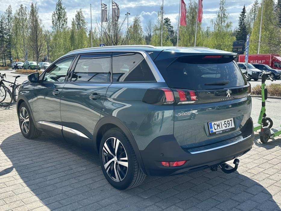 PEUGEOT 5008 2019