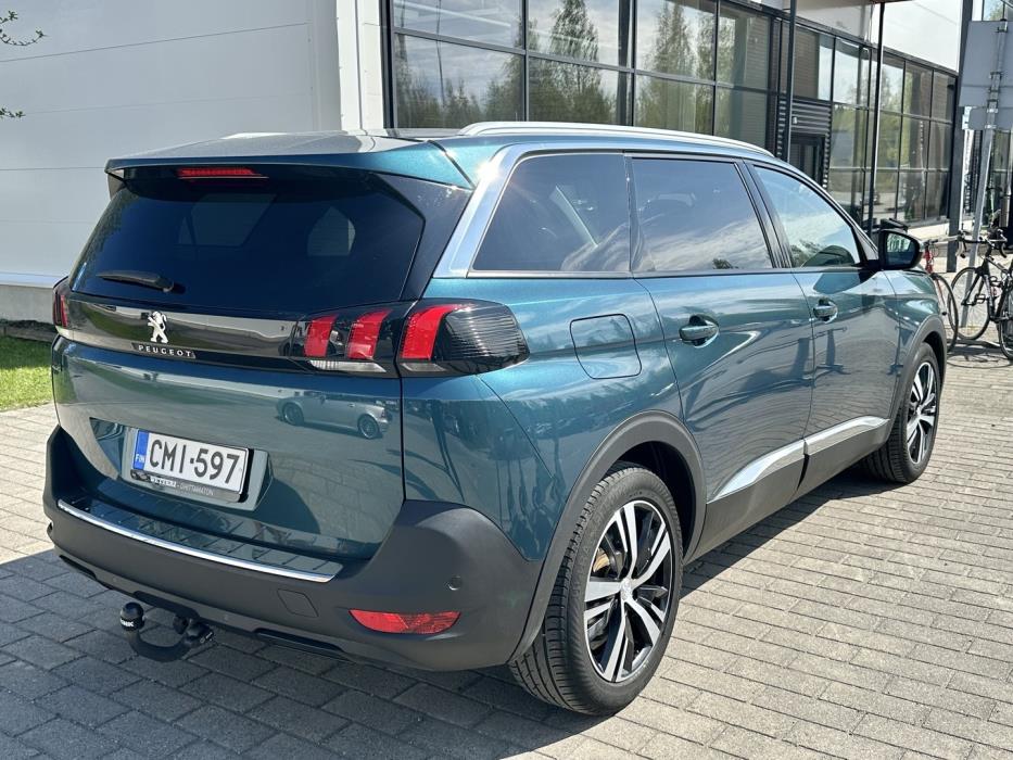 PEUGEOT 5008 2019