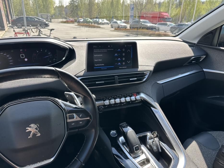 PEUGEOT 5008 2019