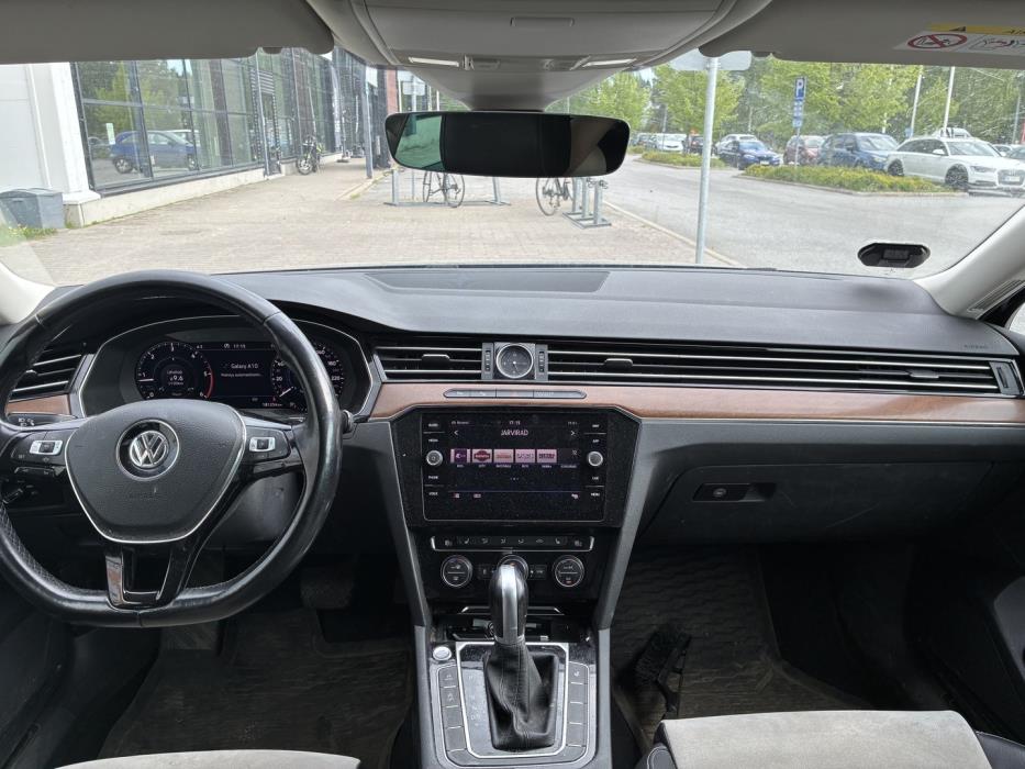 VOLKSWAGEN Passat 2019