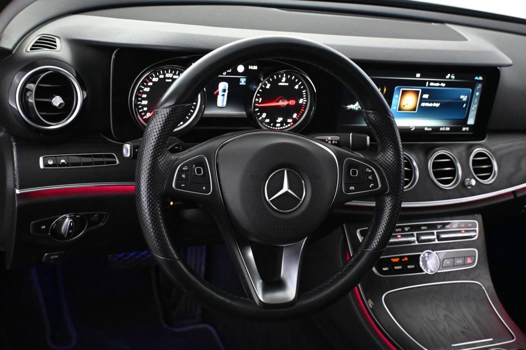 MERCEDES-BENZ E 2018