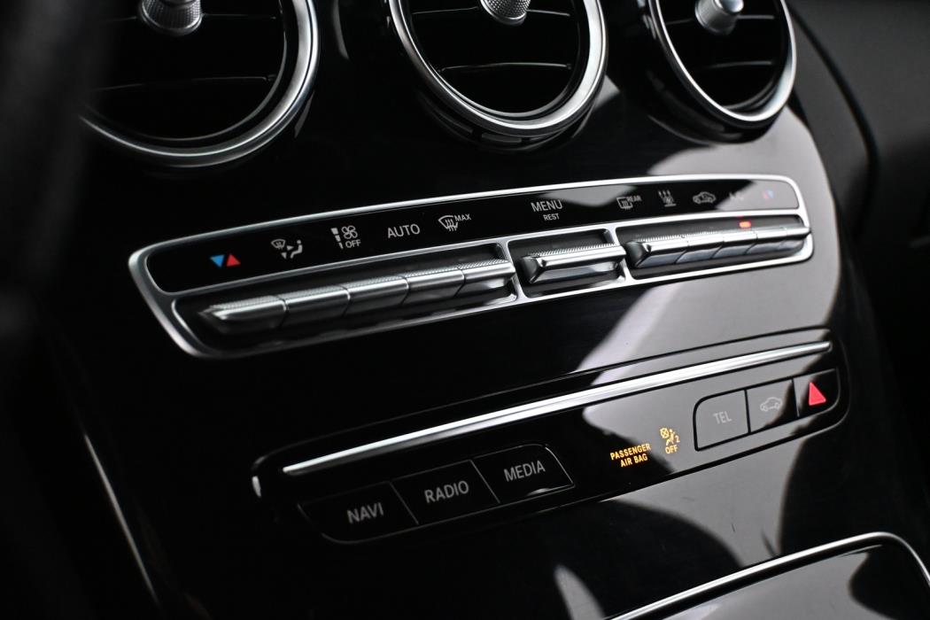 MERCEDES-BENZ C 2021