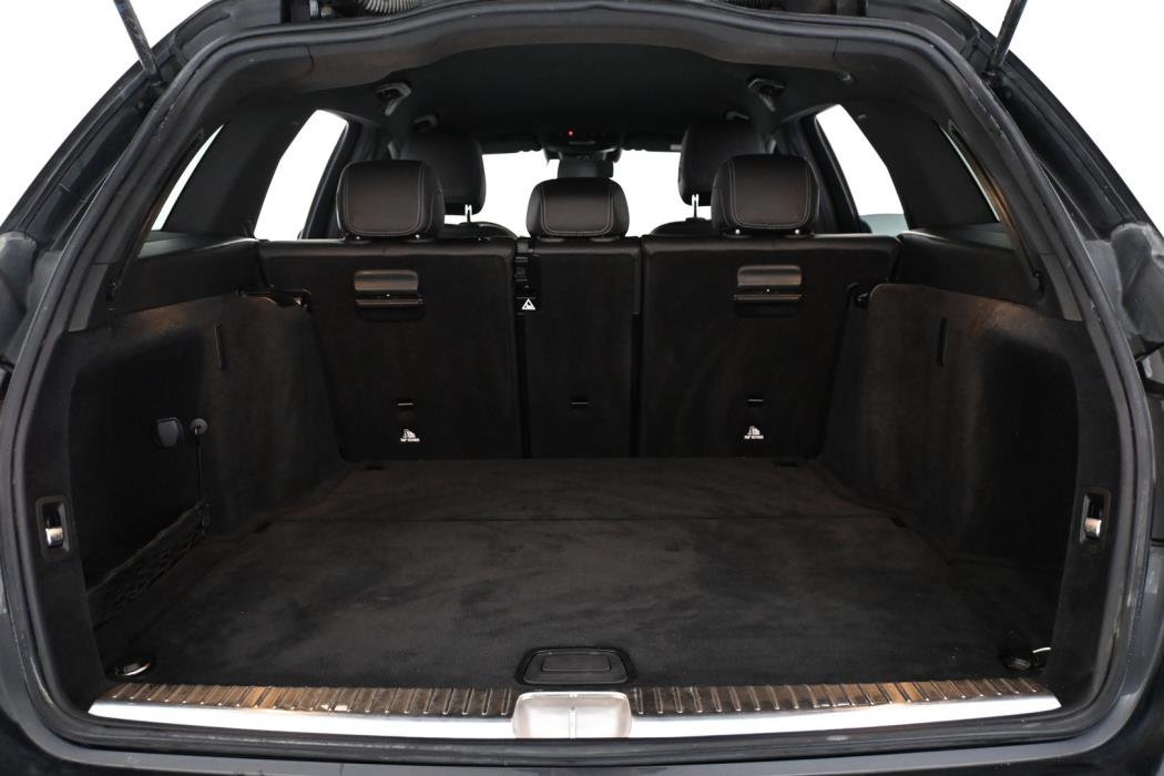 MERCEDES-BENZ C 2021