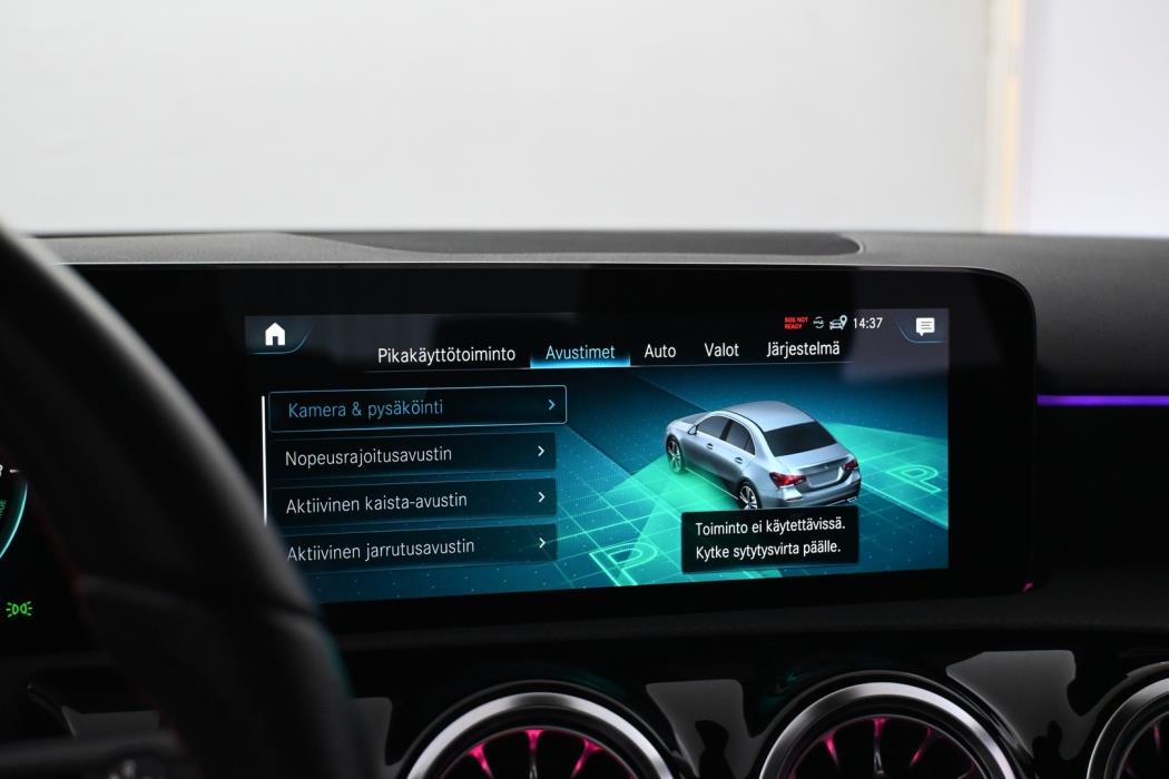 MERCEDES-BENZ A 2022
