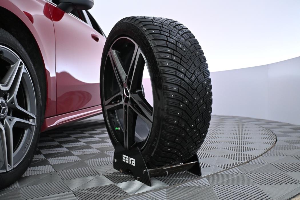 MERCEDES-BENZ A 2022