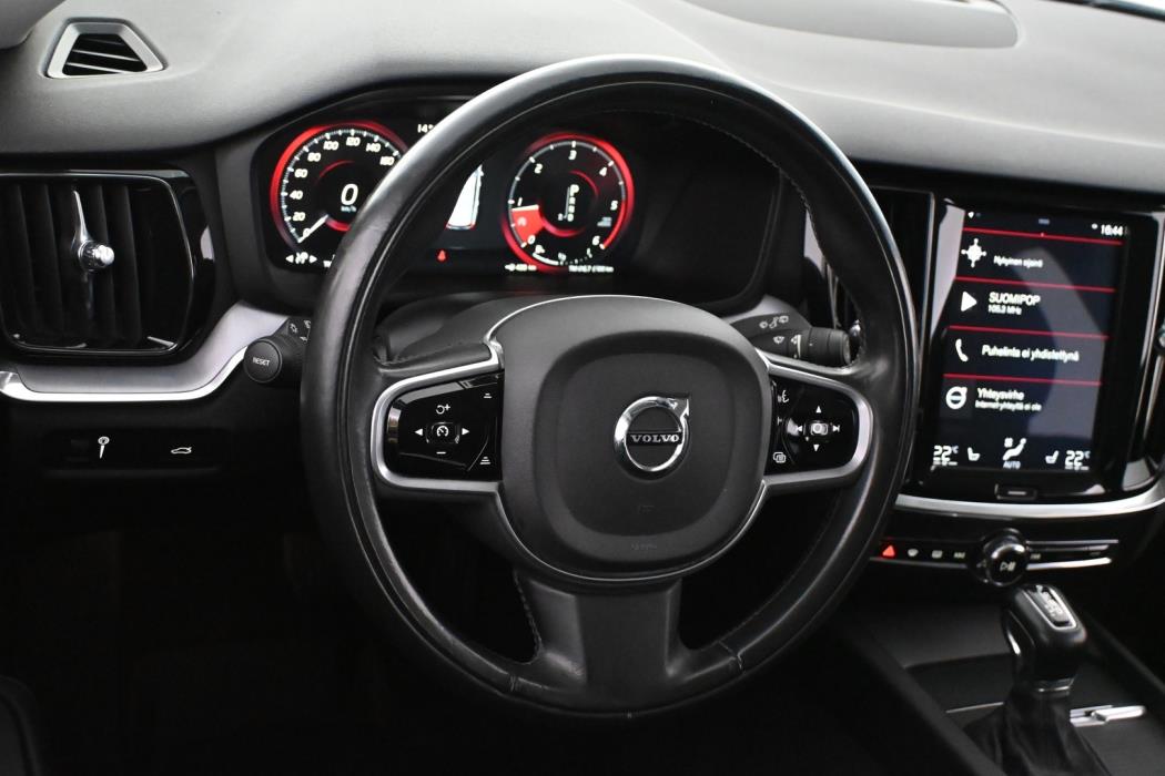 VOLVO V60 2020