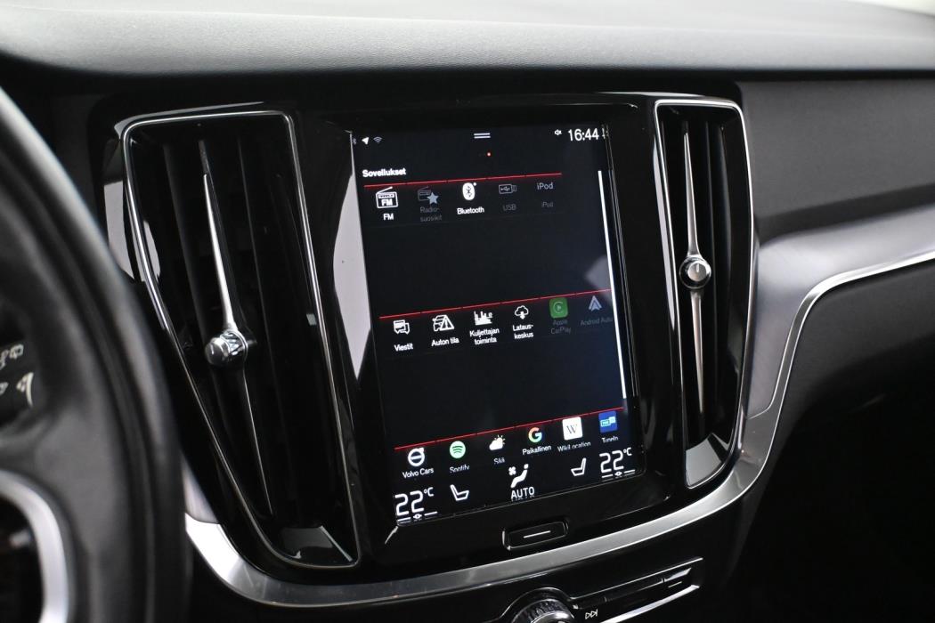 VOLVO V60 2020