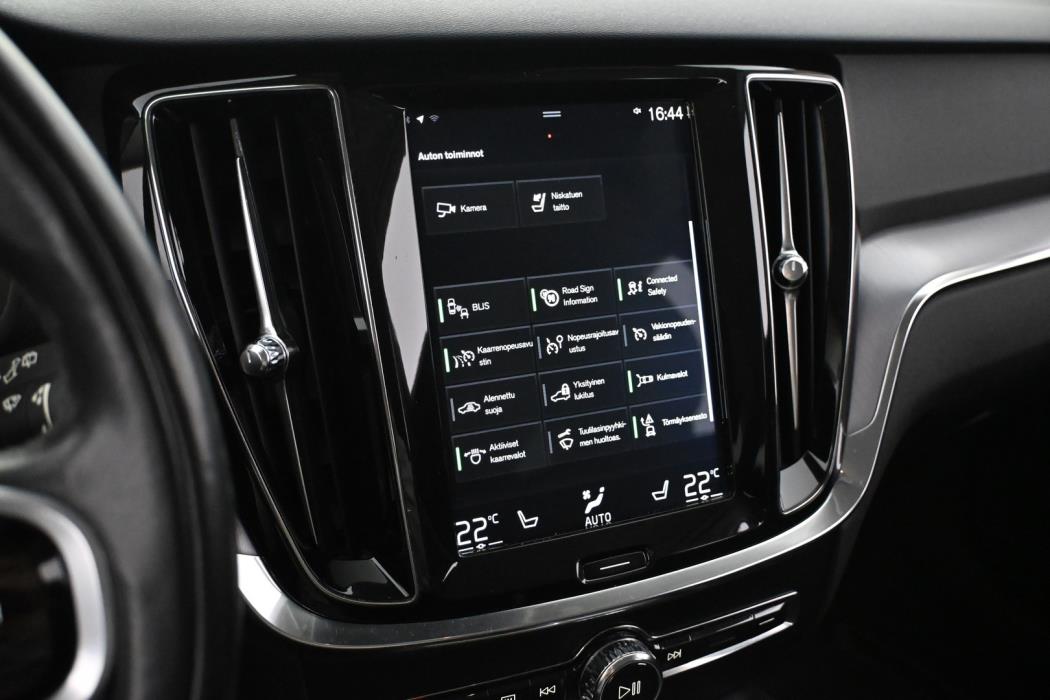 VOLVO V60 2020