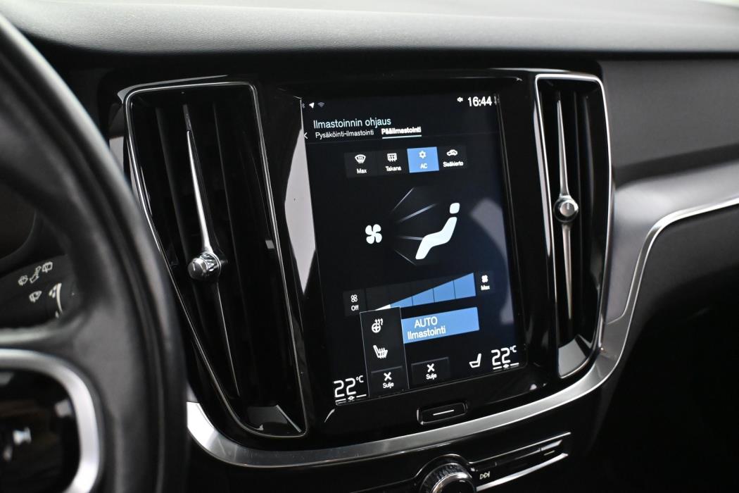VOLVO V60 2020