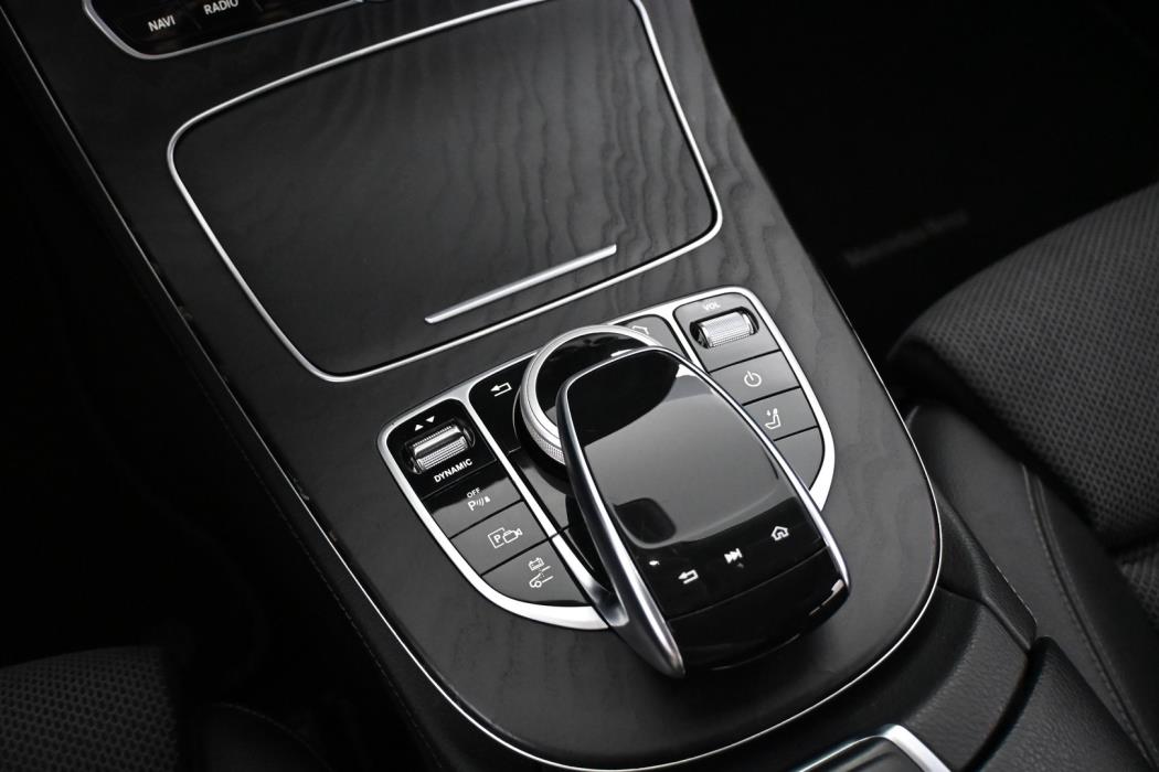 MERCEDES-BENZ E 2020