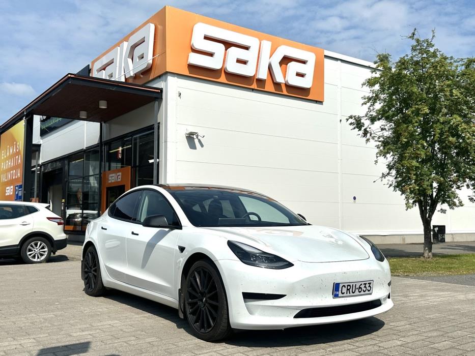 TESLA Model 3 2021