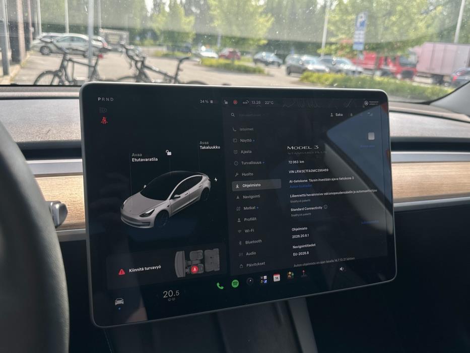 TESLA Model 3 2021