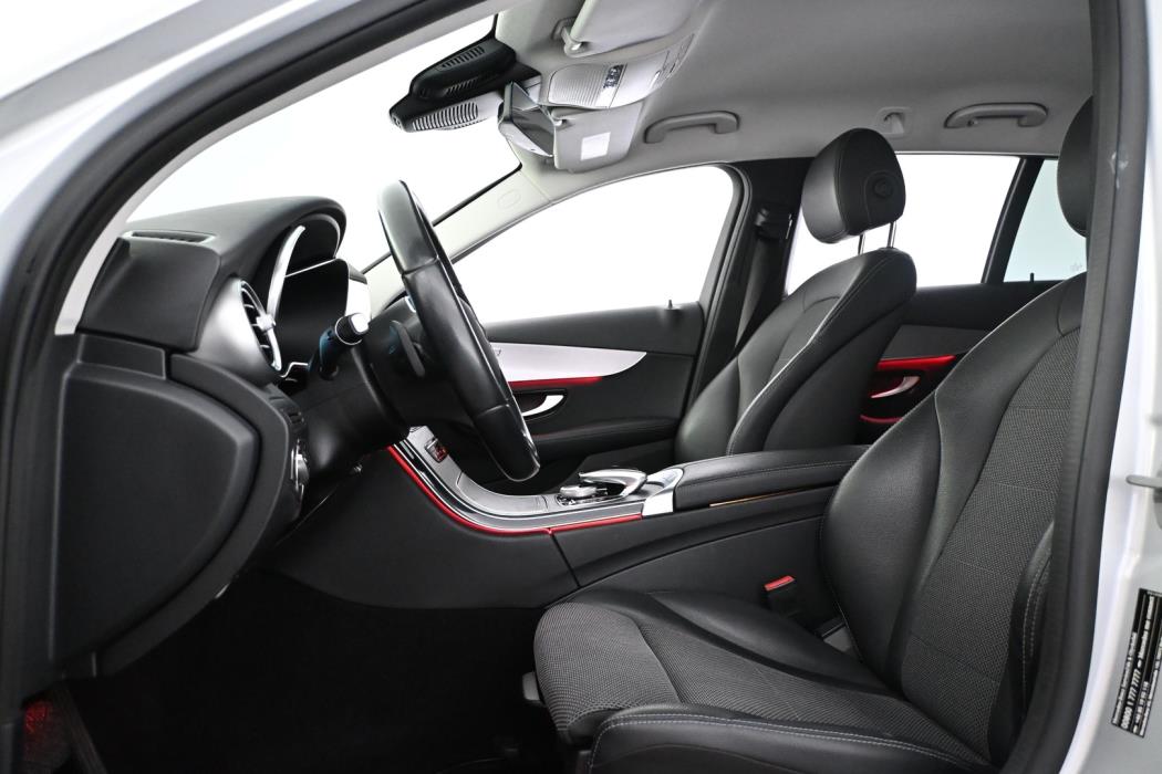 MERCEDES-BENZ C 2021