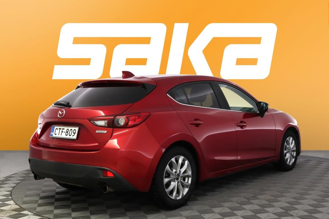 MAZDA 3 2015