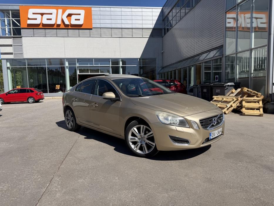 VOLVO S60 2011