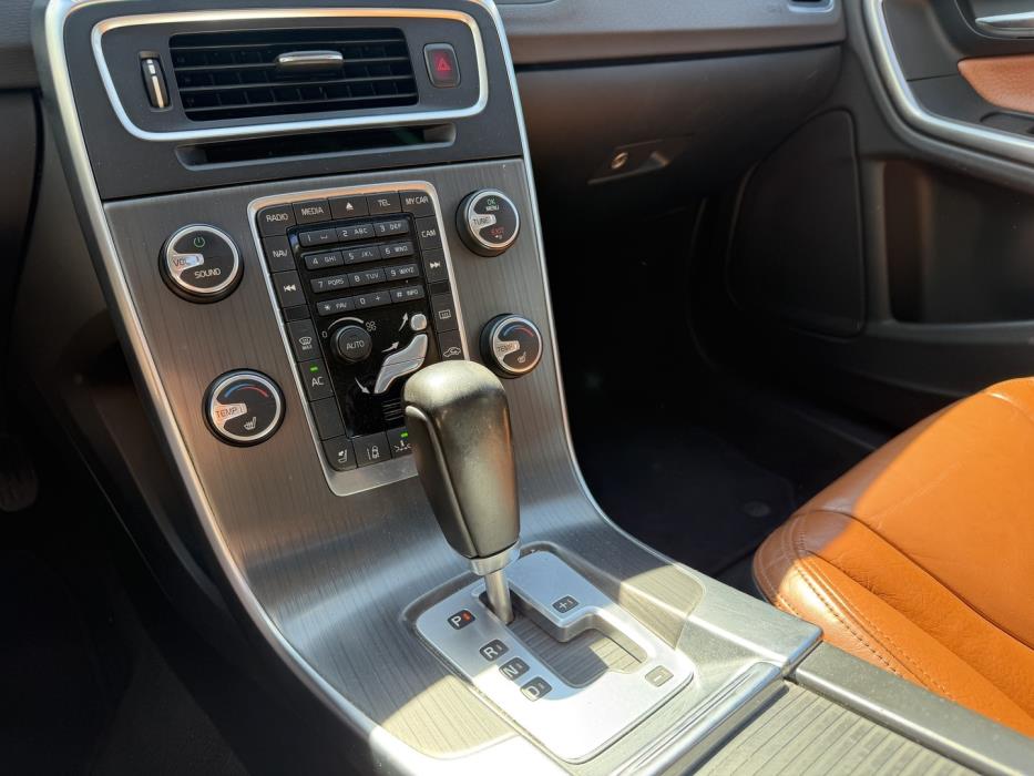 VOLVO S60 2011