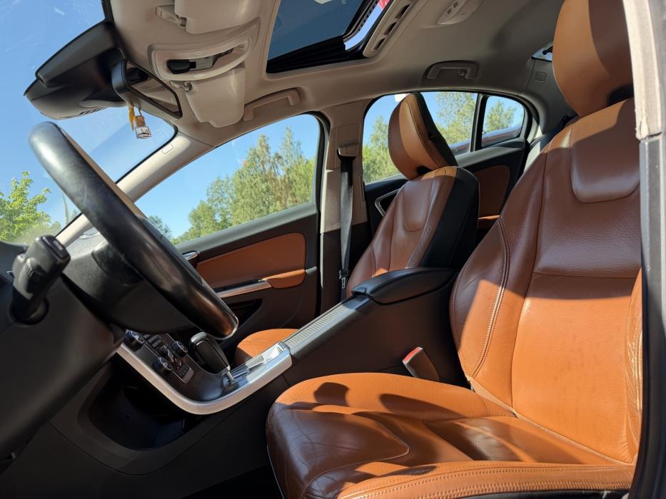 VOLVO S60 2011