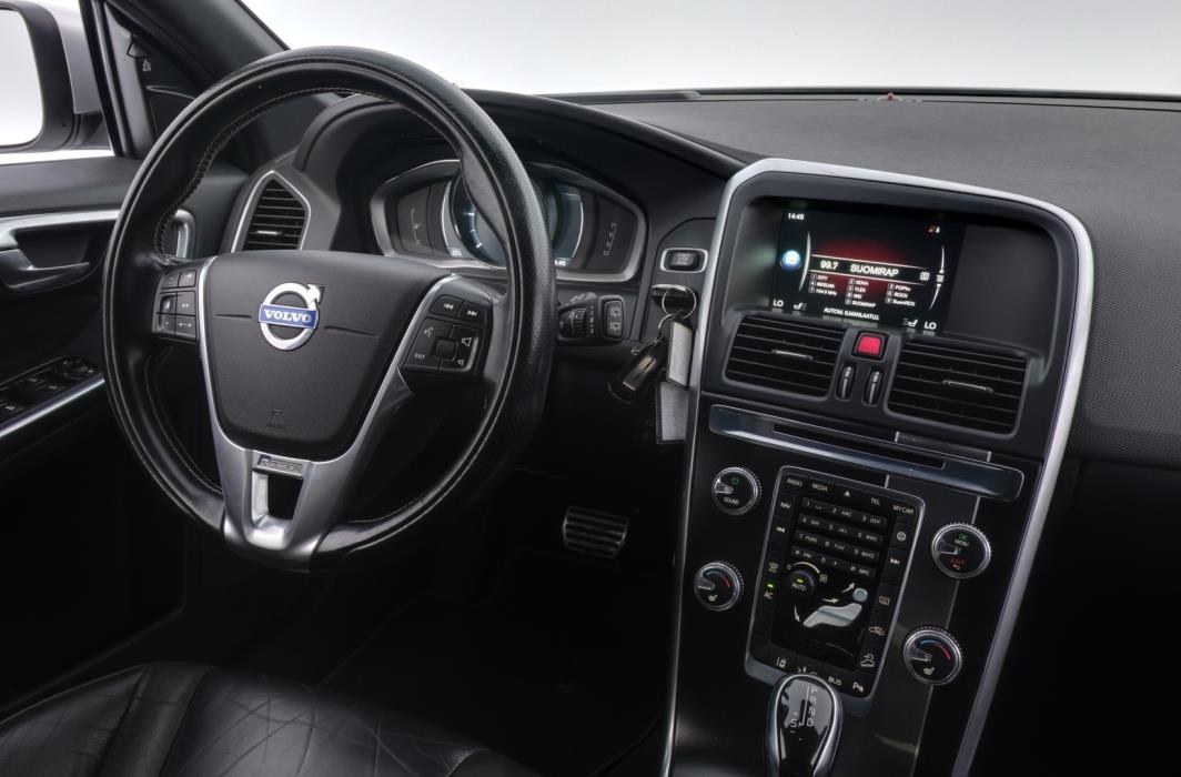 VOLVO XC60 2015