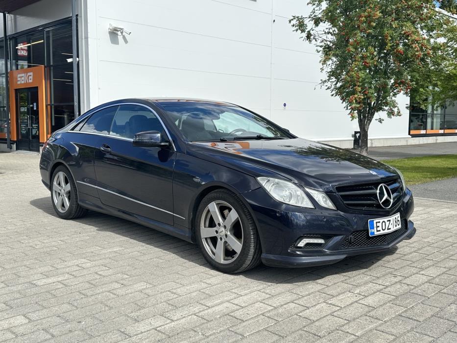 MERCEDES-BENZ E 2010