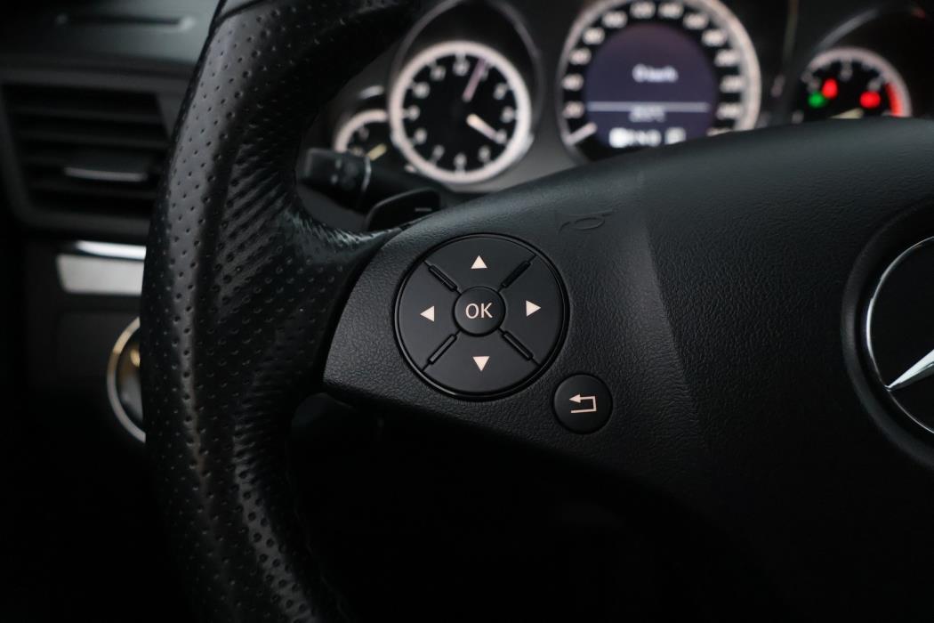 MERCEDES-BENZ E 2010