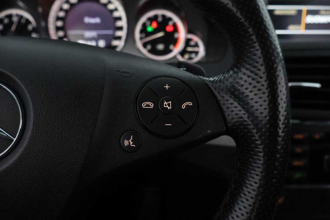 MERCEDES-BENZ E 2010