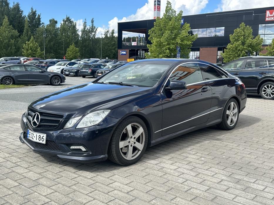 MERCEDES-BENZ E 2010