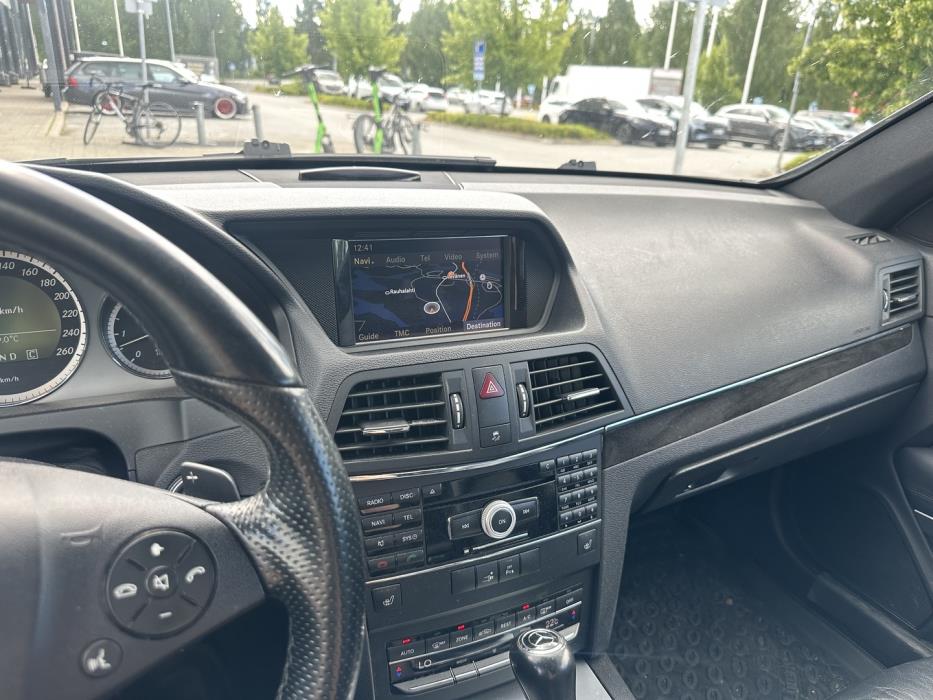 MERCEDES-BENZ E 2010