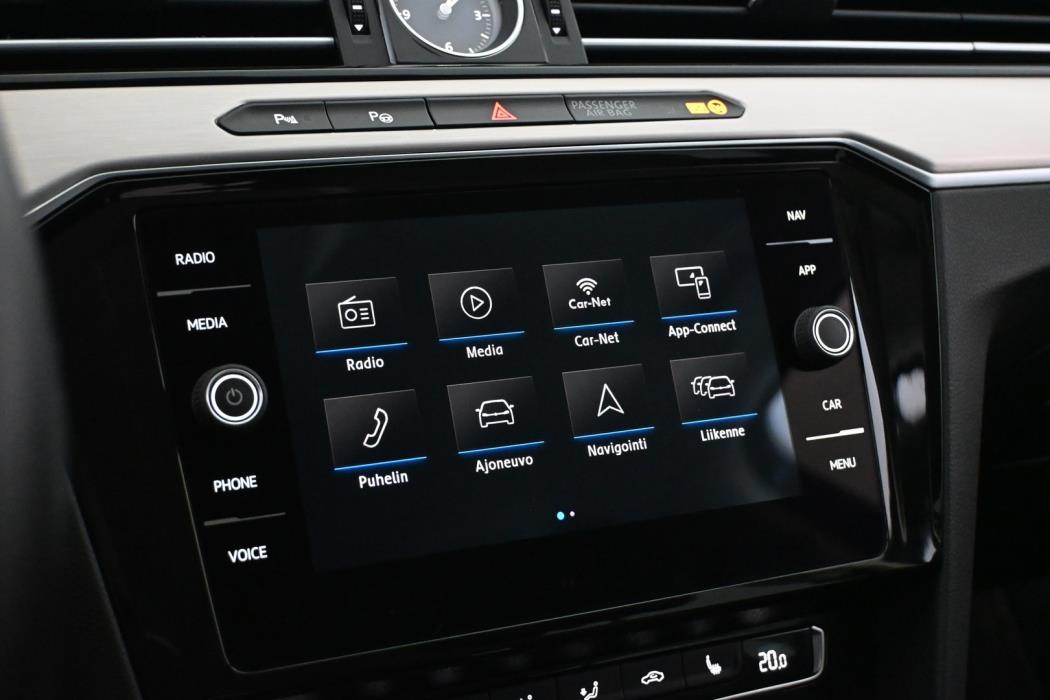 VOLKSWAGEN Passat 2018