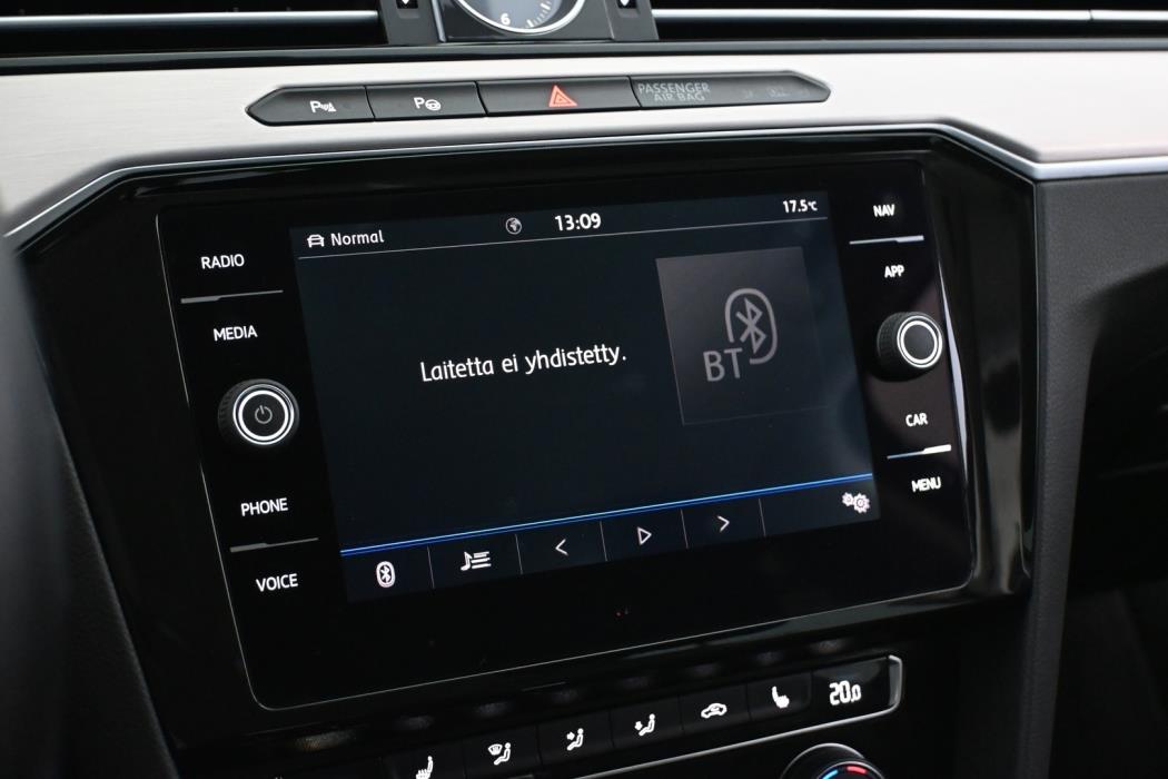 VOLKSWAGEN Passat 2018
