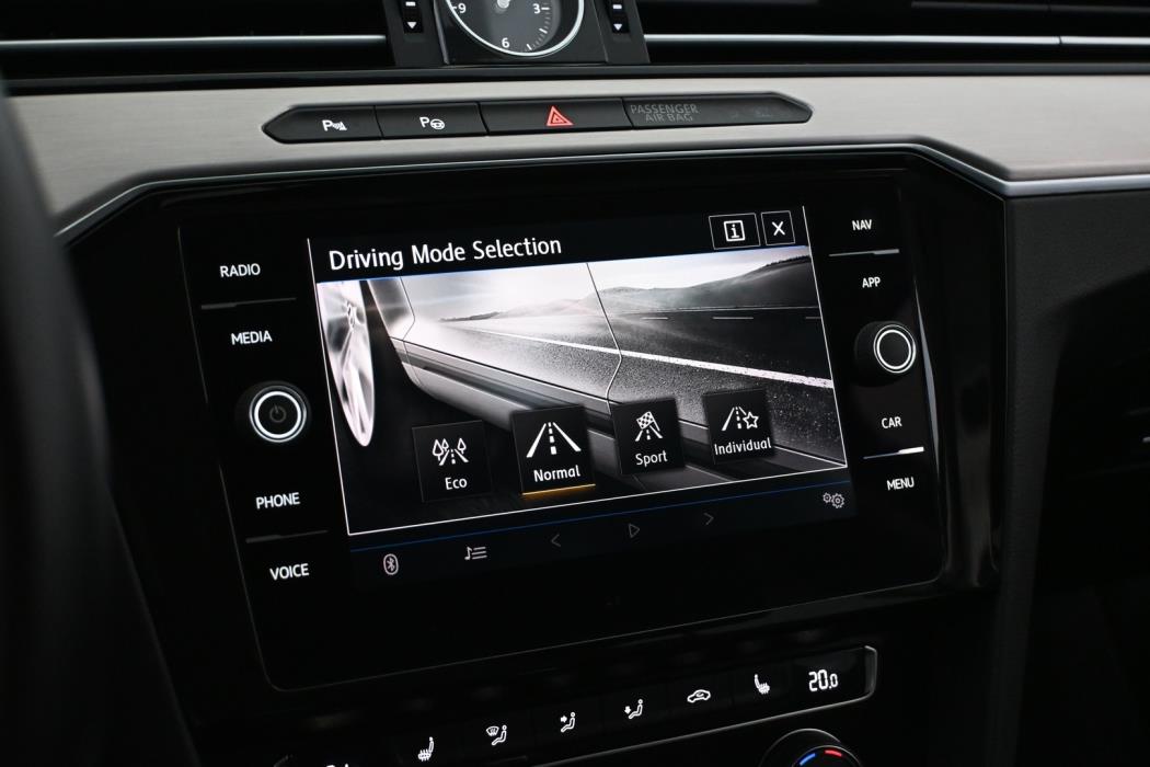 VOLKSWAGEN Passat 2018