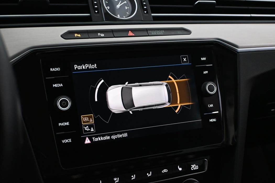 VOLKSWAGEN Passat 2018