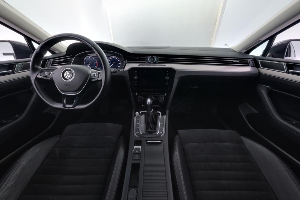 VOLKSWAGEN Passat 2018