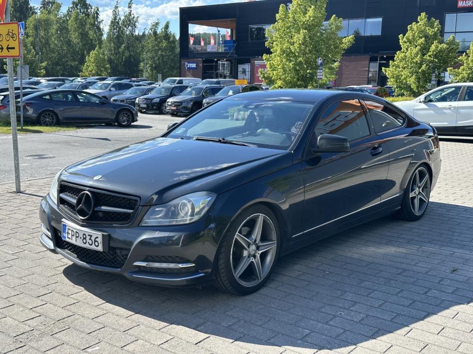 MERCEDES-BENZ C 2012