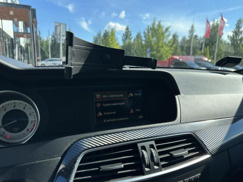 MERCEDES-BENZ C 2012