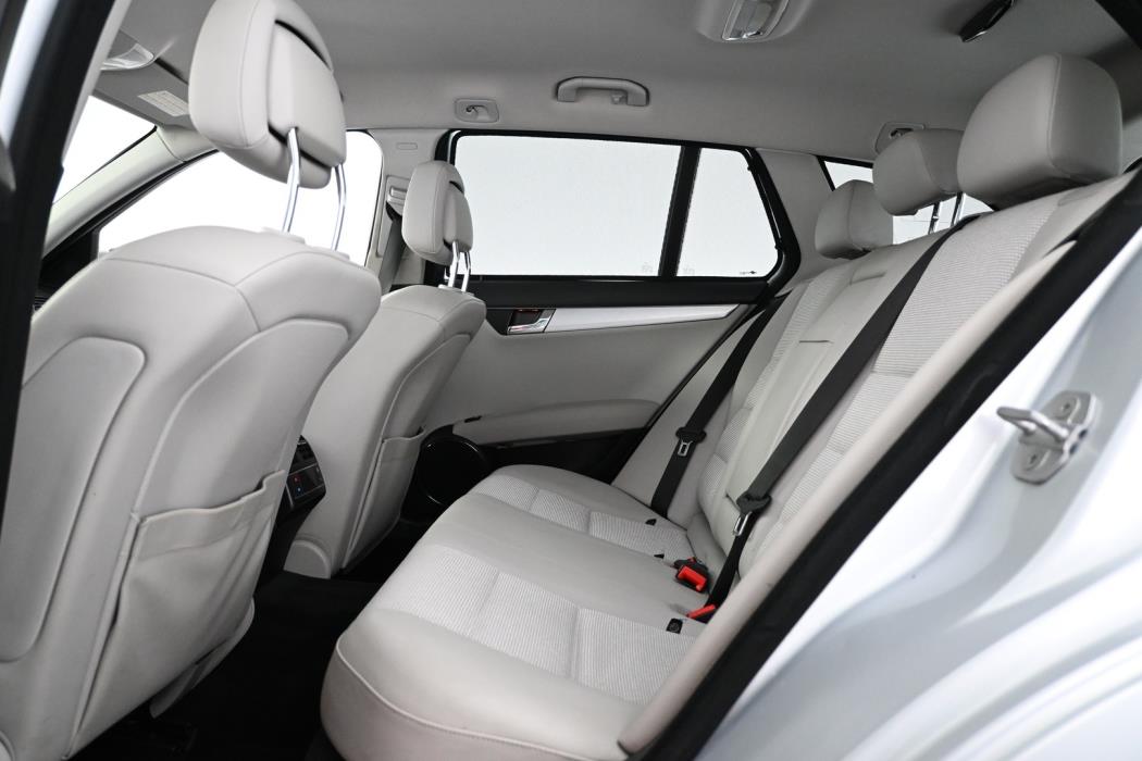 MERCEDES-BENZ C 2009