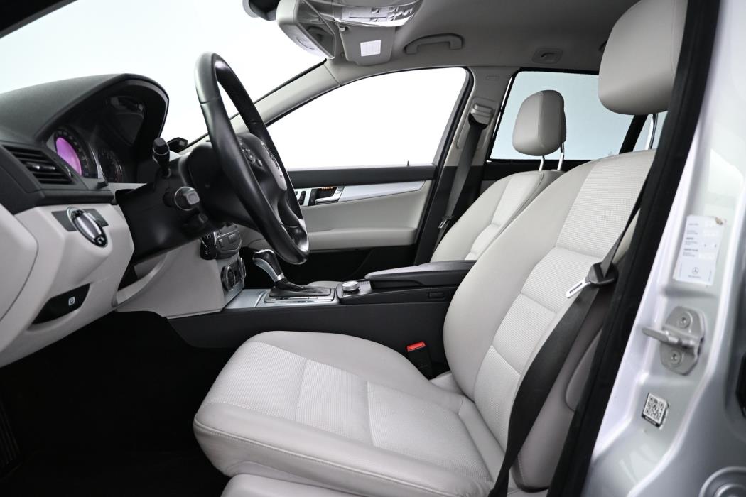 MERCEDES-BENZ C 2009