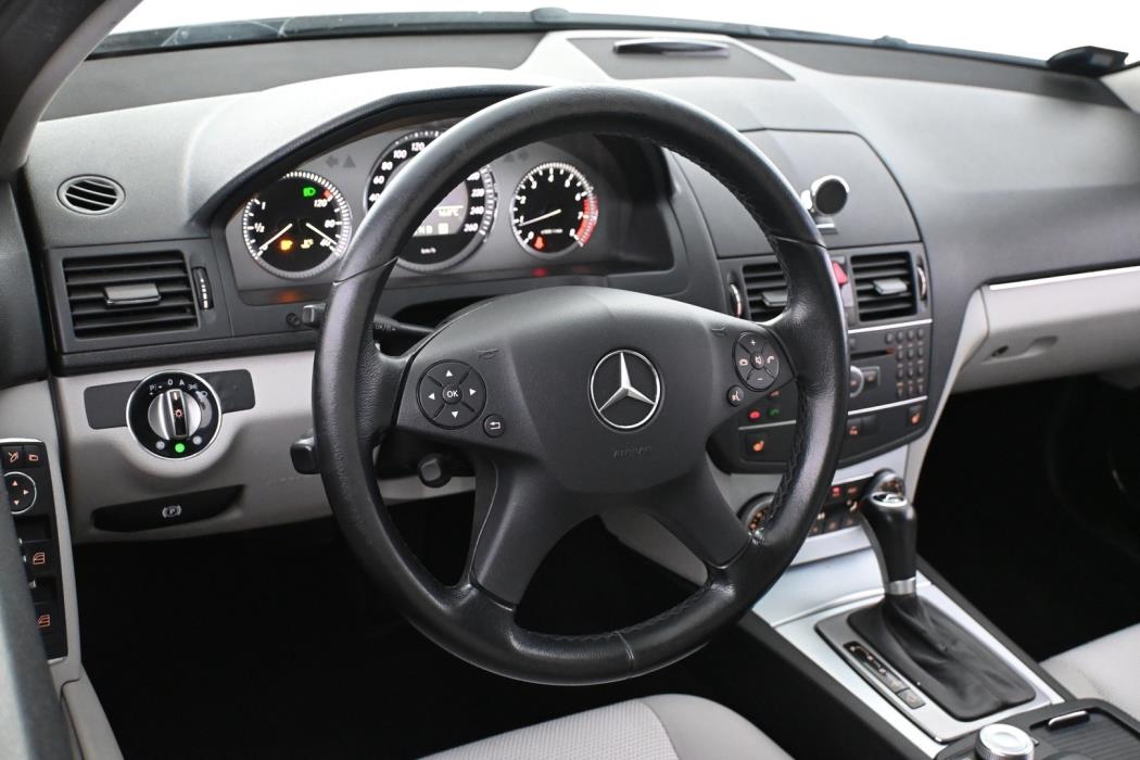 MERCEDES-BENZ C 2009