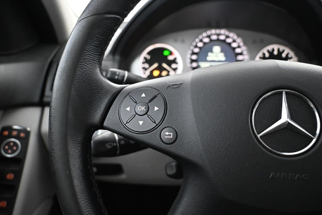 MERCEDES-BENZ C 2009