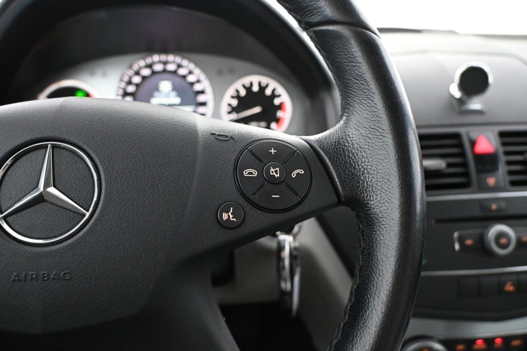 MERCEDES-BENZ C 2009