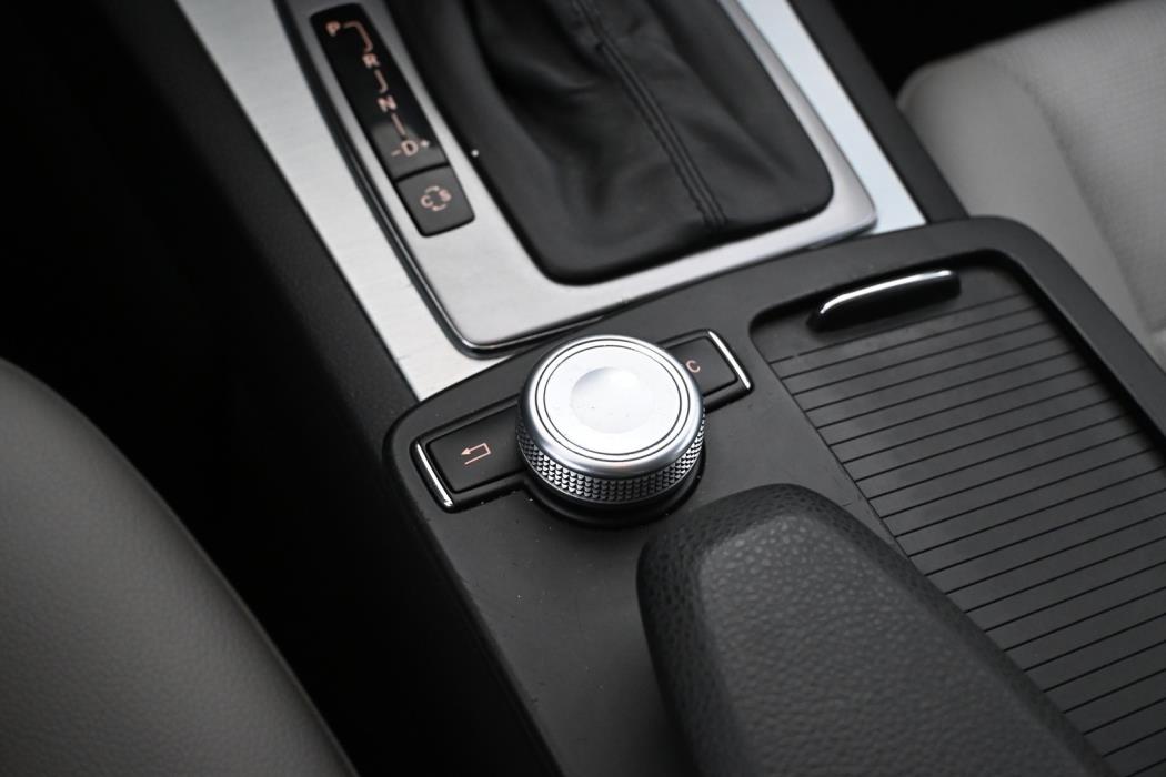 MERCEDES-BENZ C 2009