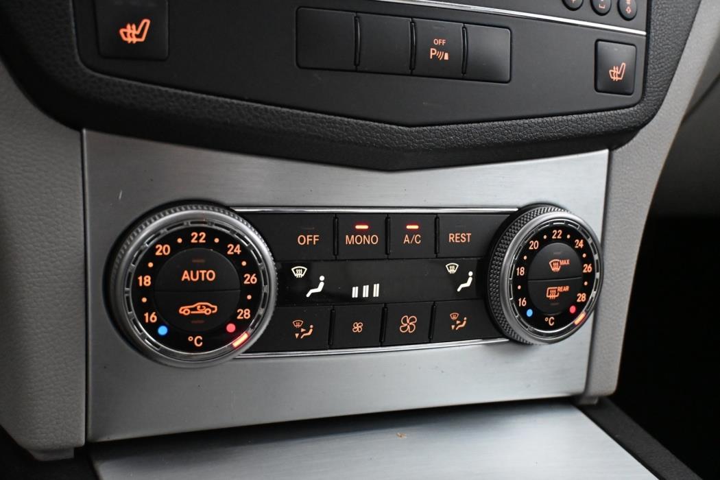 MERCEDES-BENZ C 2009