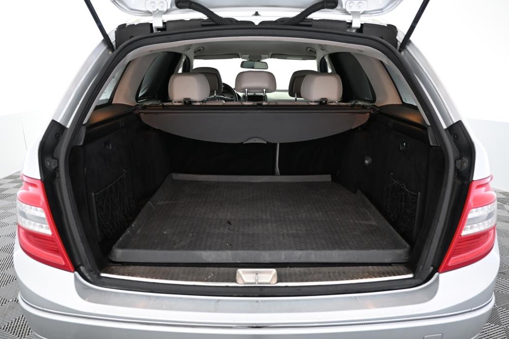 MERCEDES-BENZ C 2009