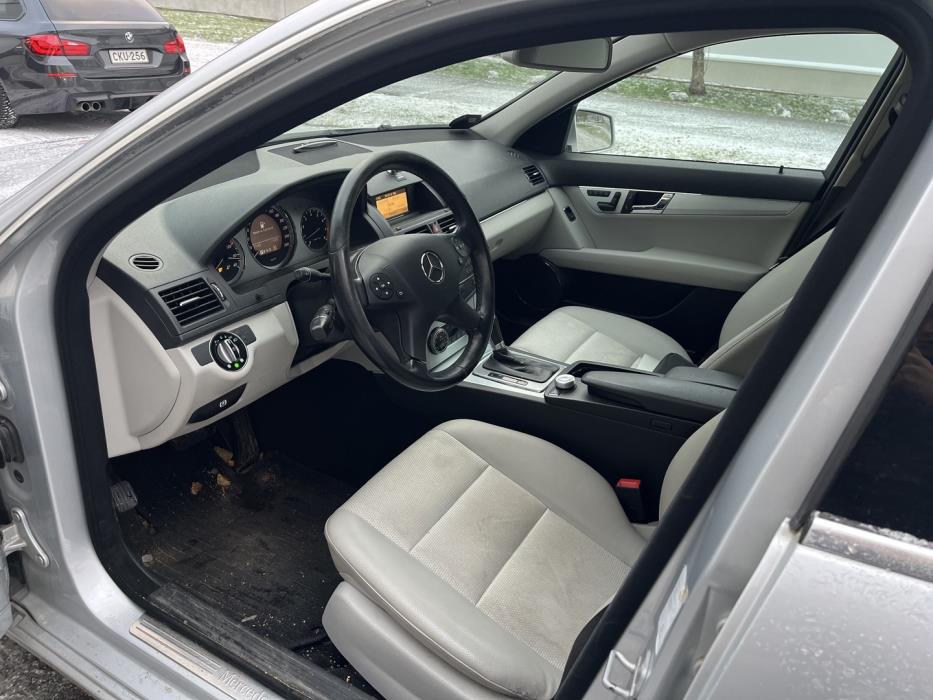 MERCEDES-BENZ C 2009