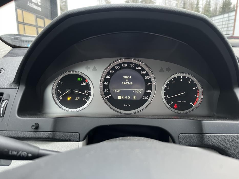 MERCEDES-BENZ C 2009