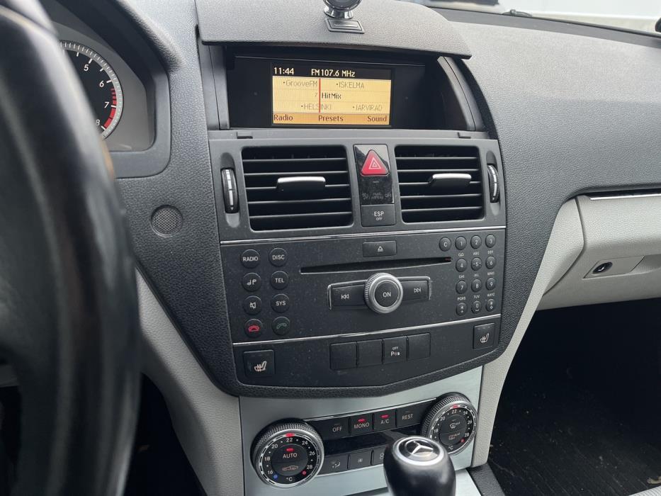 MERCEDES-BENZ C 2009